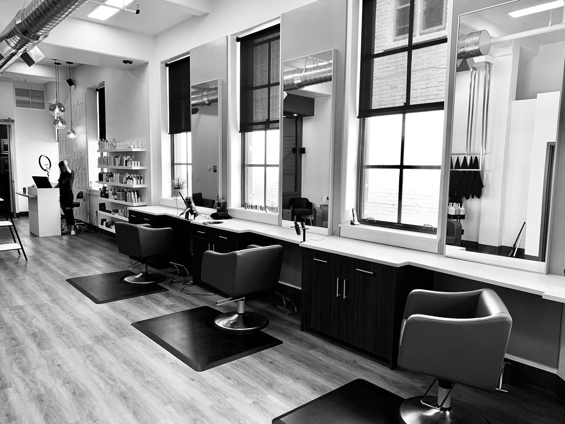 Modern Indian salon styling chair